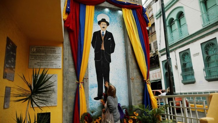 El Papa autoriza la canonización del venezolano José Gregorio Hernández